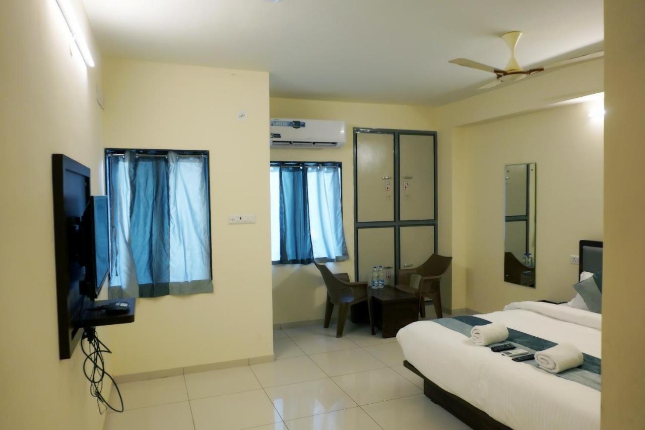 Hotel Nova Sk Rajkot Exterior foto